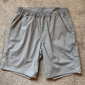 NWT Mens MEC RnB Shorts Size 34